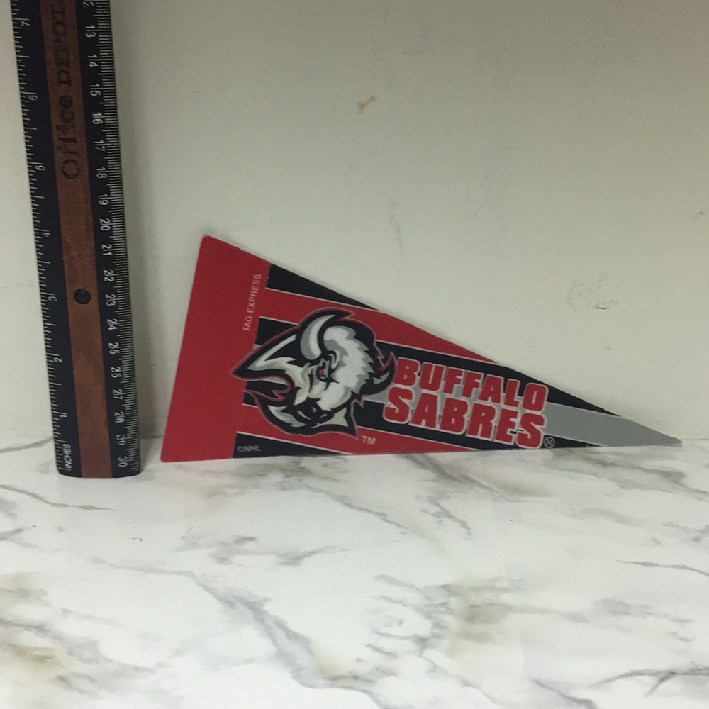 Buffalo Sabres Pennant - Picture 2 of 4